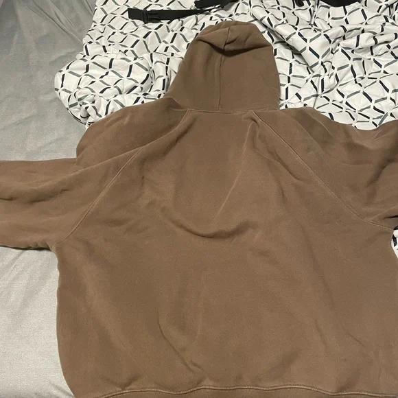 Essentials - Picture 3 of 4